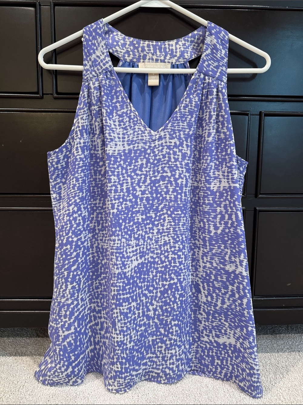 Banana Republic Lilac and White V-Neck Sleeveless Blouse